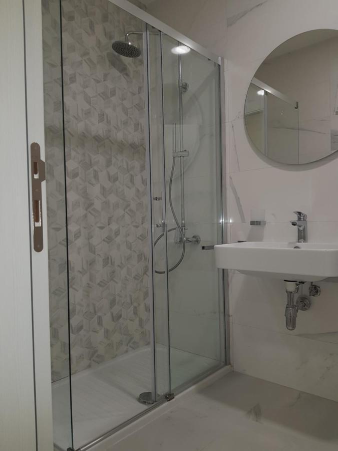 Apartman Vivo City Central Podgoriţa Exterior foto